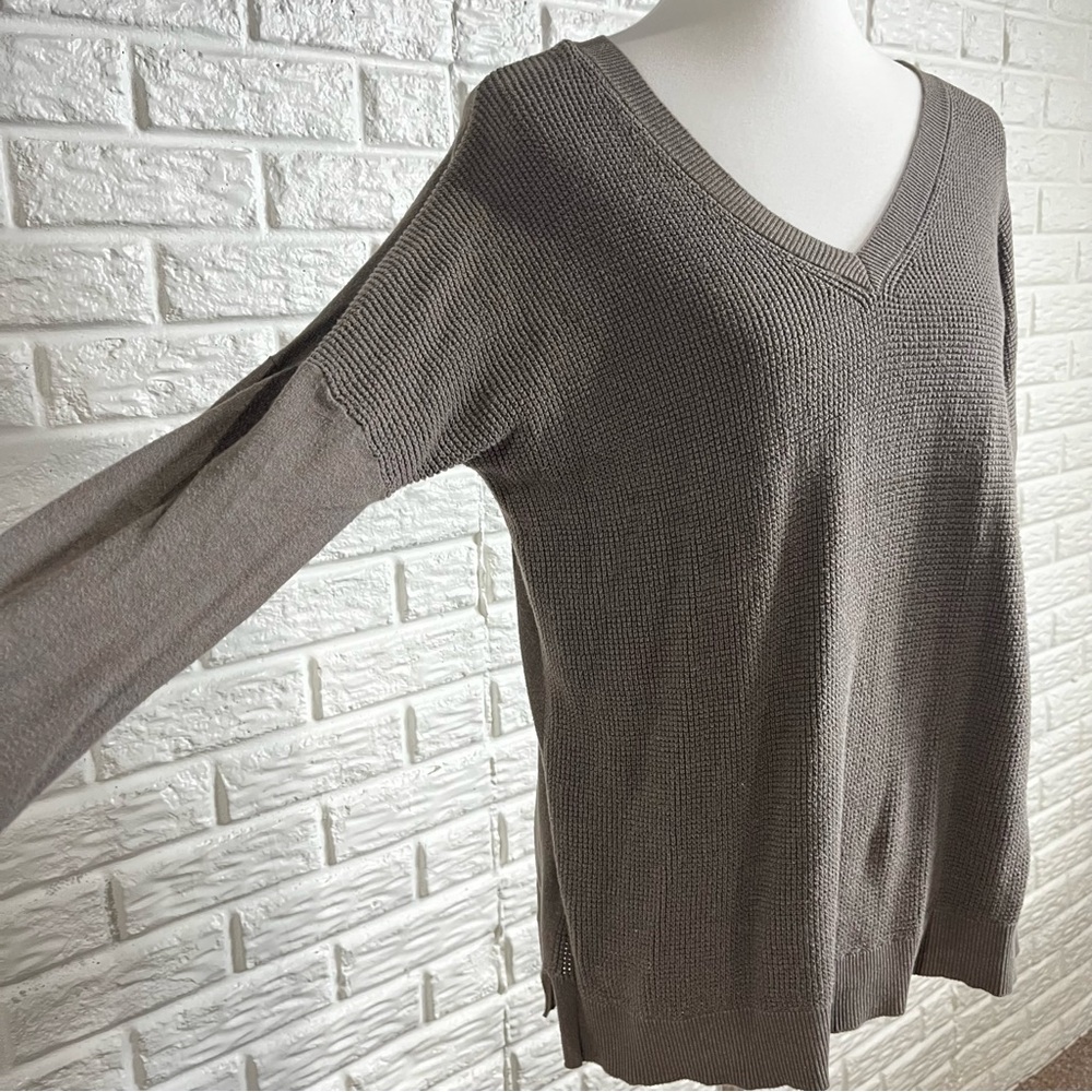 Anthropologie Margaret O’ Leary V-Neck Waffle Knit Sweater